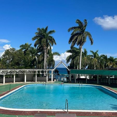 Sea Castles La Vue Apartman Montego Bay Kültér fotó