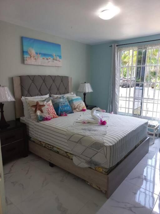 Sea Castles La Vue Apartman Montego Bay Kültér fotó