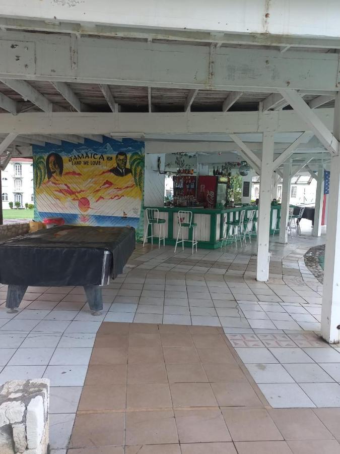 Sea Castles La Vue Apartman Montego Bay Kültér fotó