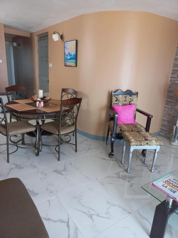Sea Castles La Vue Apartman Montego Bay Kültér fotó