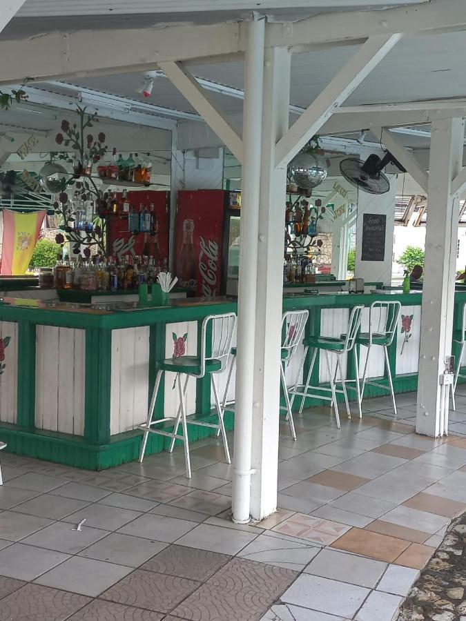 Sea Castles La Vue Apartman Montego Bay Kültér fotó